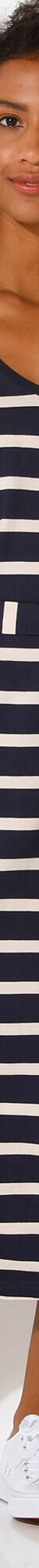 Robe mi-longue ceinturée col V, maille rayée (marine / écru) Robe mi-longue ceinturée col V, maille rayée (marine / écru)